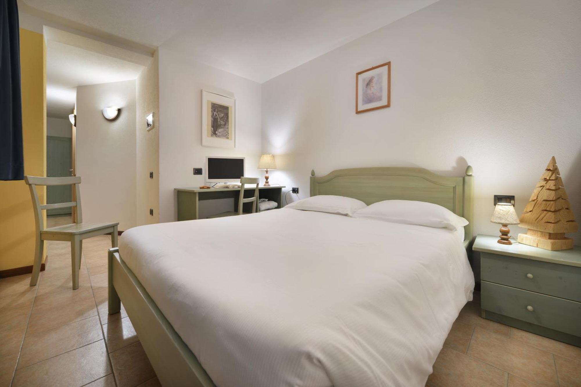 Hotel Tambo Campodolcino Eksteriør bilde